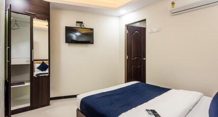 HOTEL ZEE RESIDENCY Room Type - AC DELUXE ROOM
