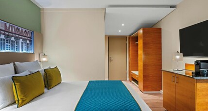 Leonardo Hotel Esslingen Room Type - Comfort Quadruple Room Leonardo Hotel Esslingen Room Type - Comfort Quadruple Room
