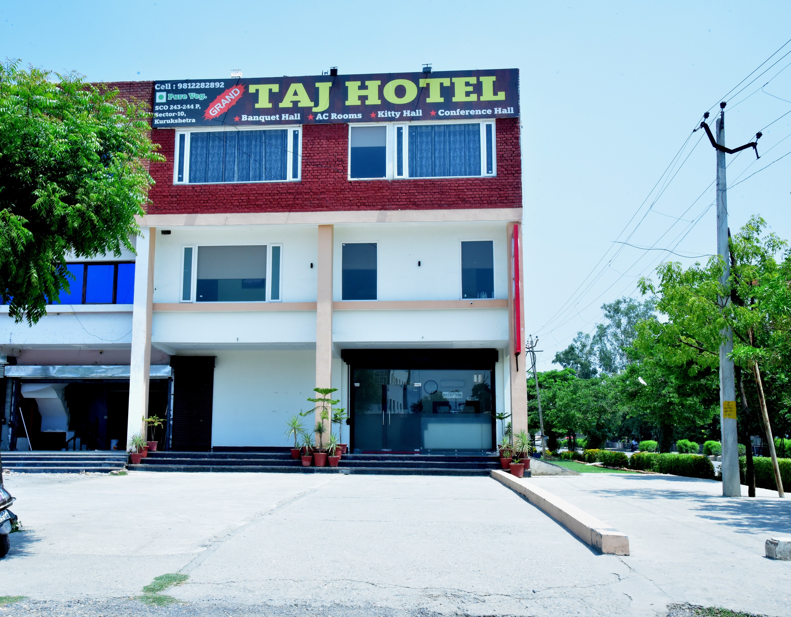 Hotel Golden Olive - Tap to explore photos