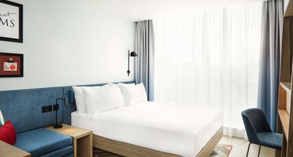 Hampton by Hilton Dublin City Centre Room Type - QUEEN WITH SOFA BED