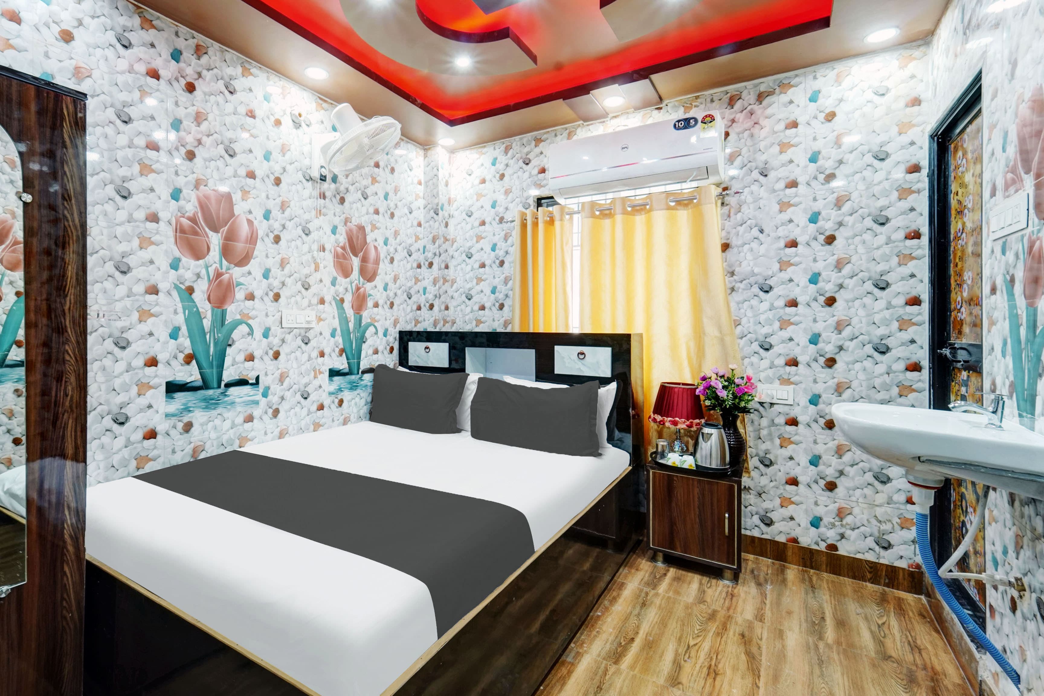 Hotel O by OYO Ram Darbar Banquet & Hotel - Tap to explore photos