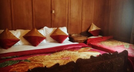 Shahbaaz Group of Houseboats Room Type - Double Deluxe