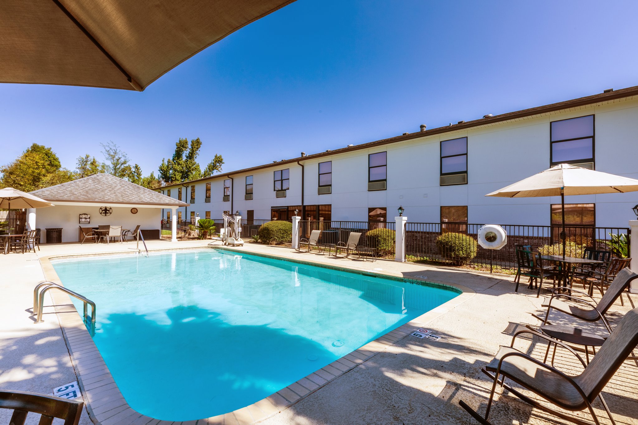 Holiday Inn Express Breaux Bridge - Tap to explore photos
