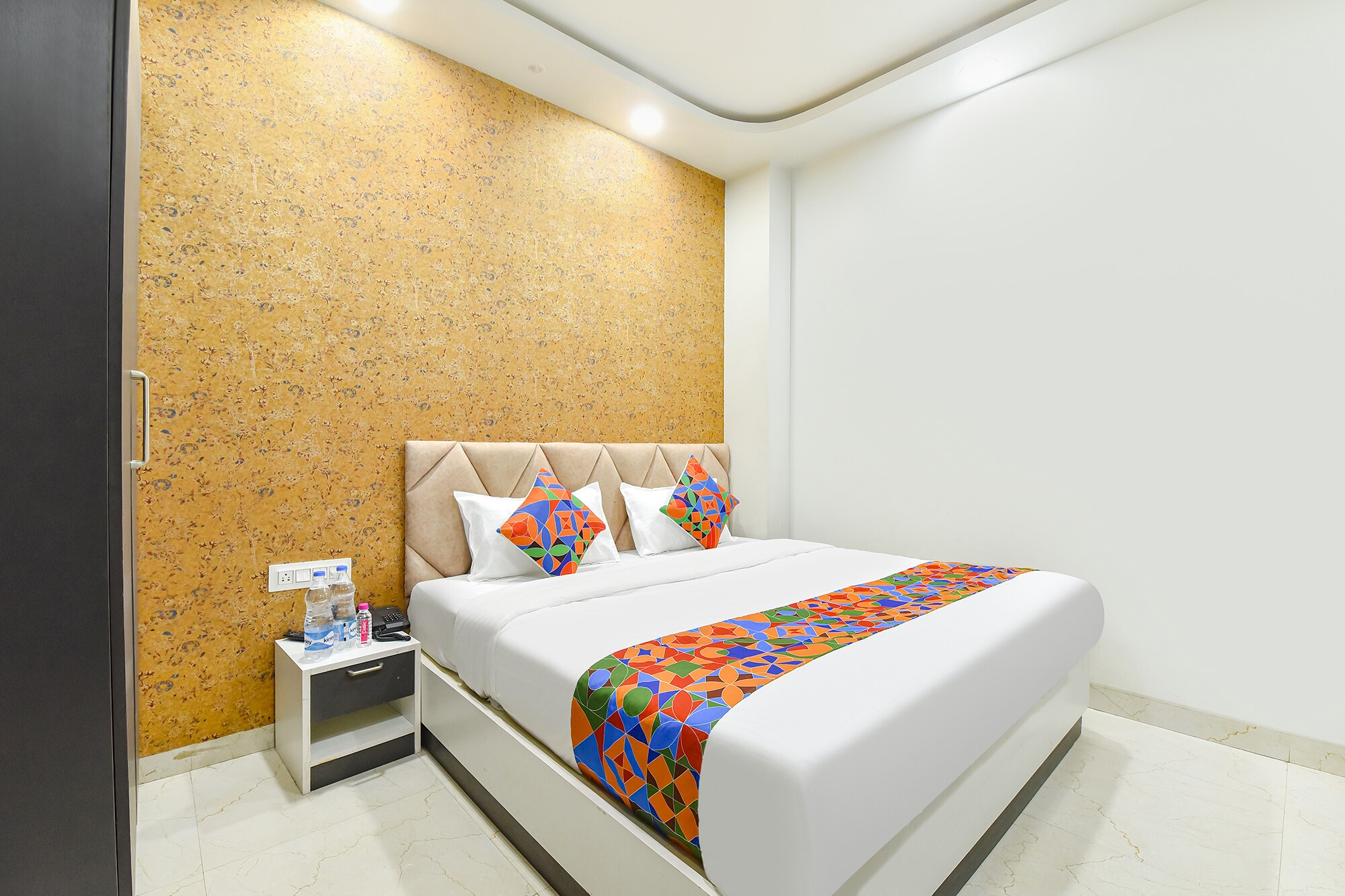 FabHotel Pacific View - Tap to explore photos