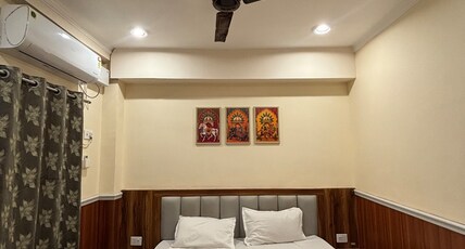 Lovkush Bhavan stay 100mtr - from Ramjanam bhumi Room Type - Deluxe double bed room for - 2 people