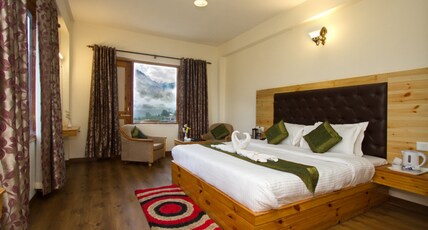 The Radiant Resort Manali Room Type - Deluxe Room with Mountain View