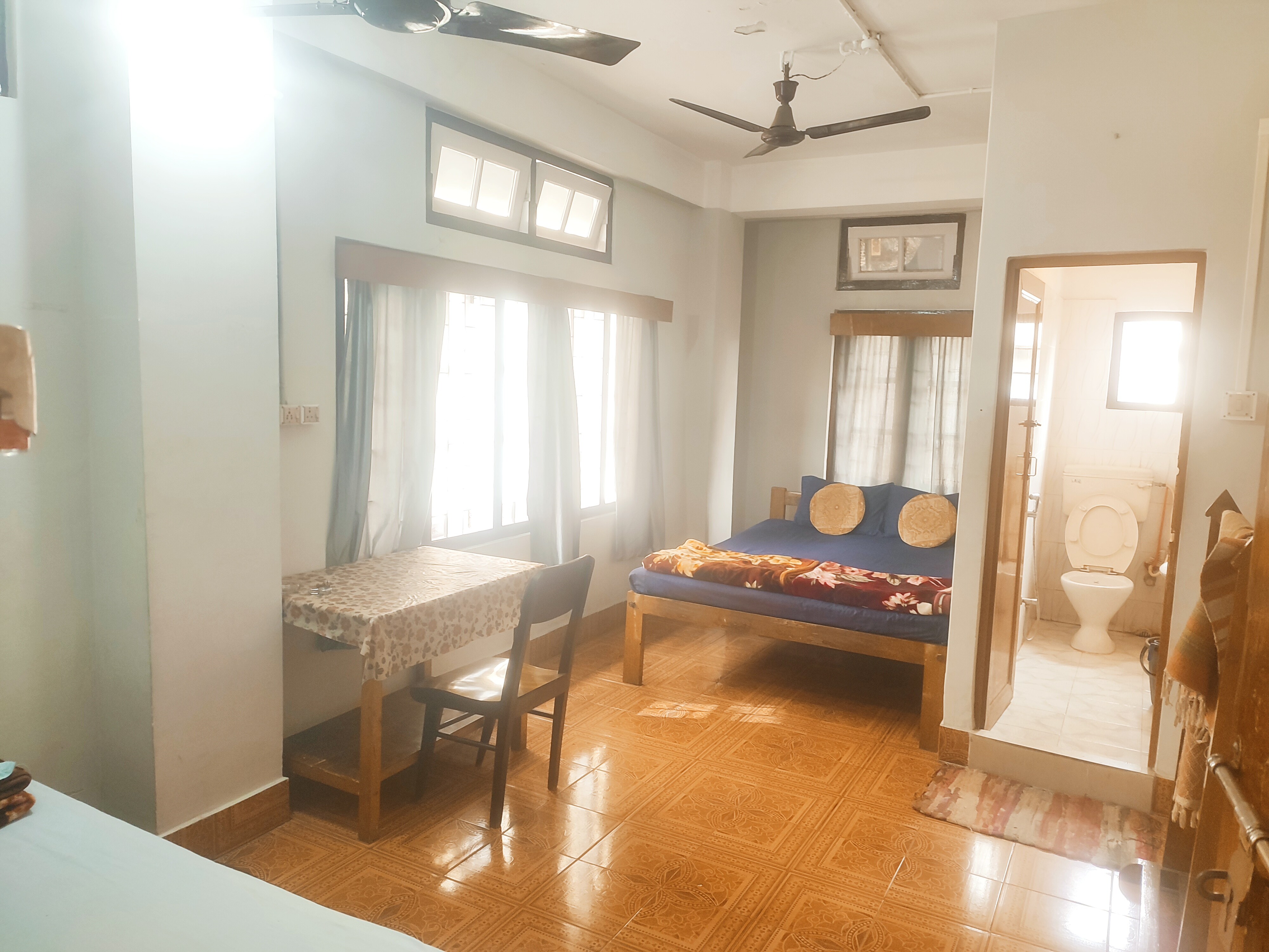 NAMASKAR LODGE AND HOMESTAY - Tap to explore photos