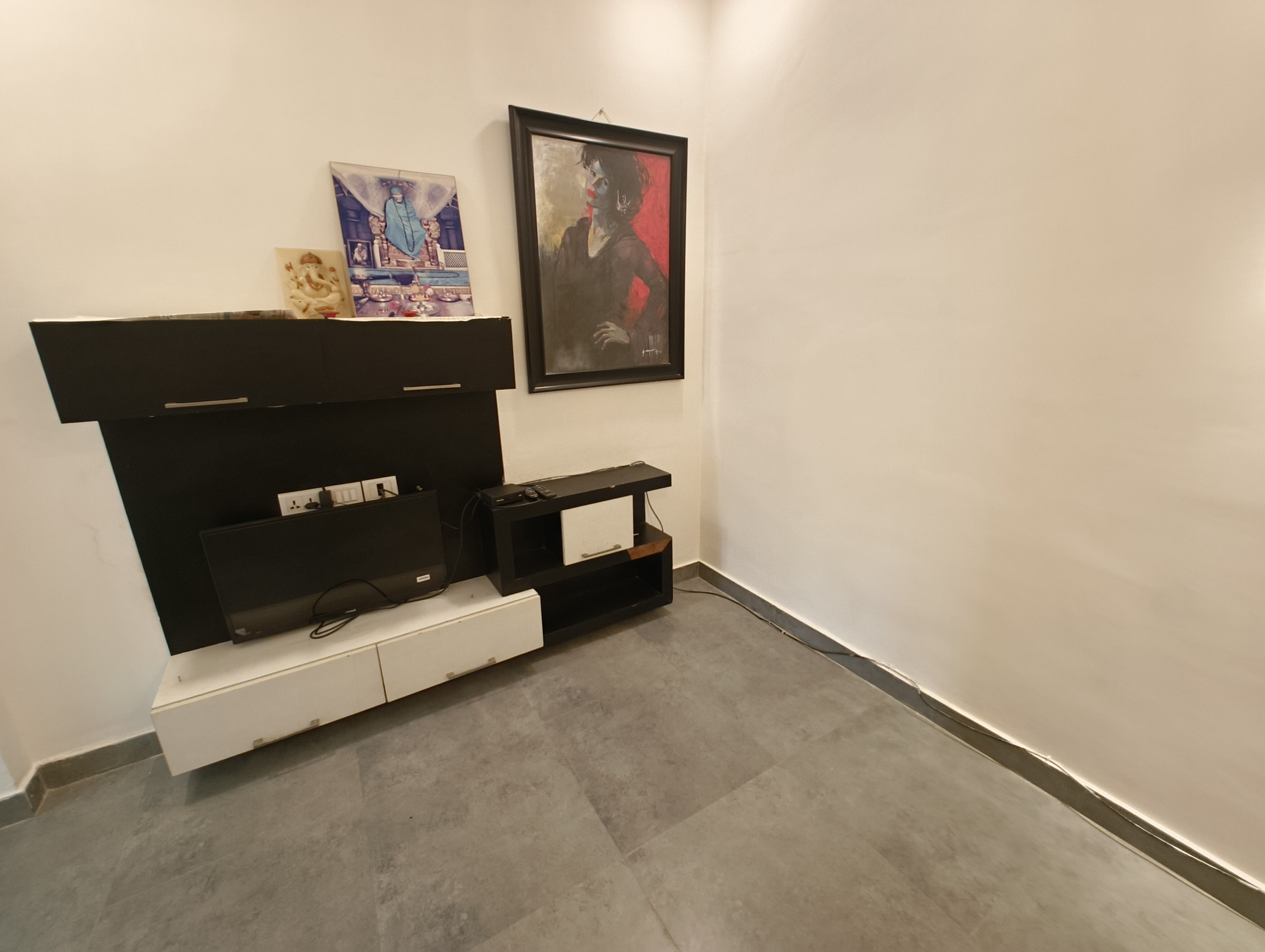 Avvai Ramanathan Service Apartment - Tap to explore photos