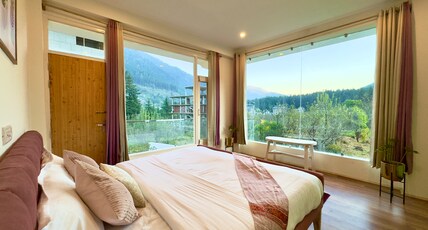 Baekar Stays Manali Room Type - Luxuria room