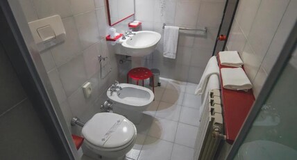 Ostello Bello Genova Room Type - Bed in 4 Bed Mixed Dorm