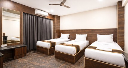 Hotel Well Suites Koramangala Room Type - Tripple Room