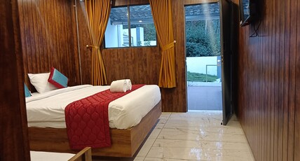 Sky Elanza Room Type - Deluxe Room ( Land Breeze )
