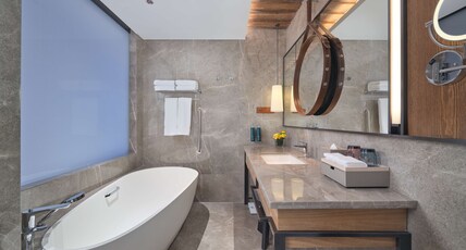 DoubleTree by Hilton Changbaishan Hot Spring Room Type - TWIN DLX ROOM WITH BATHTUB