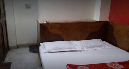 Mahesh guest house Room Type - Standard Room (Non AC) 2X Mahesh guest house Room Type - Standard Room (Non AC) 2X