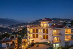 Sucasa Hills Meraki Grand Two Mins Walk From MG Marg