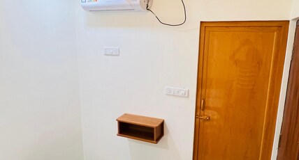 Broadway Suites Bengaluru Room Type - Standard Room Non AC