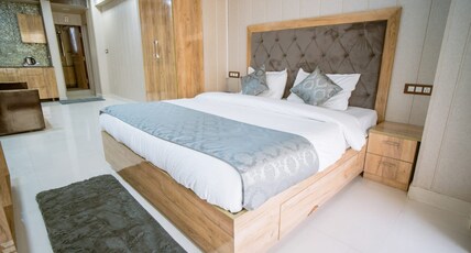 Jade lakefront Room Type - Forest room