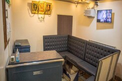 Shri Vasant Lodge