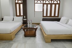 The Sky Comfort Shreenath (10 meter from Shreenathji Temple)