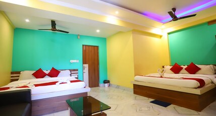 Hotel Avipsha Room Type - Ac Family Deluxe Room (WITH 2 BED)