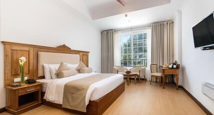 Araliya Red Room Type - Deluxe Double Room