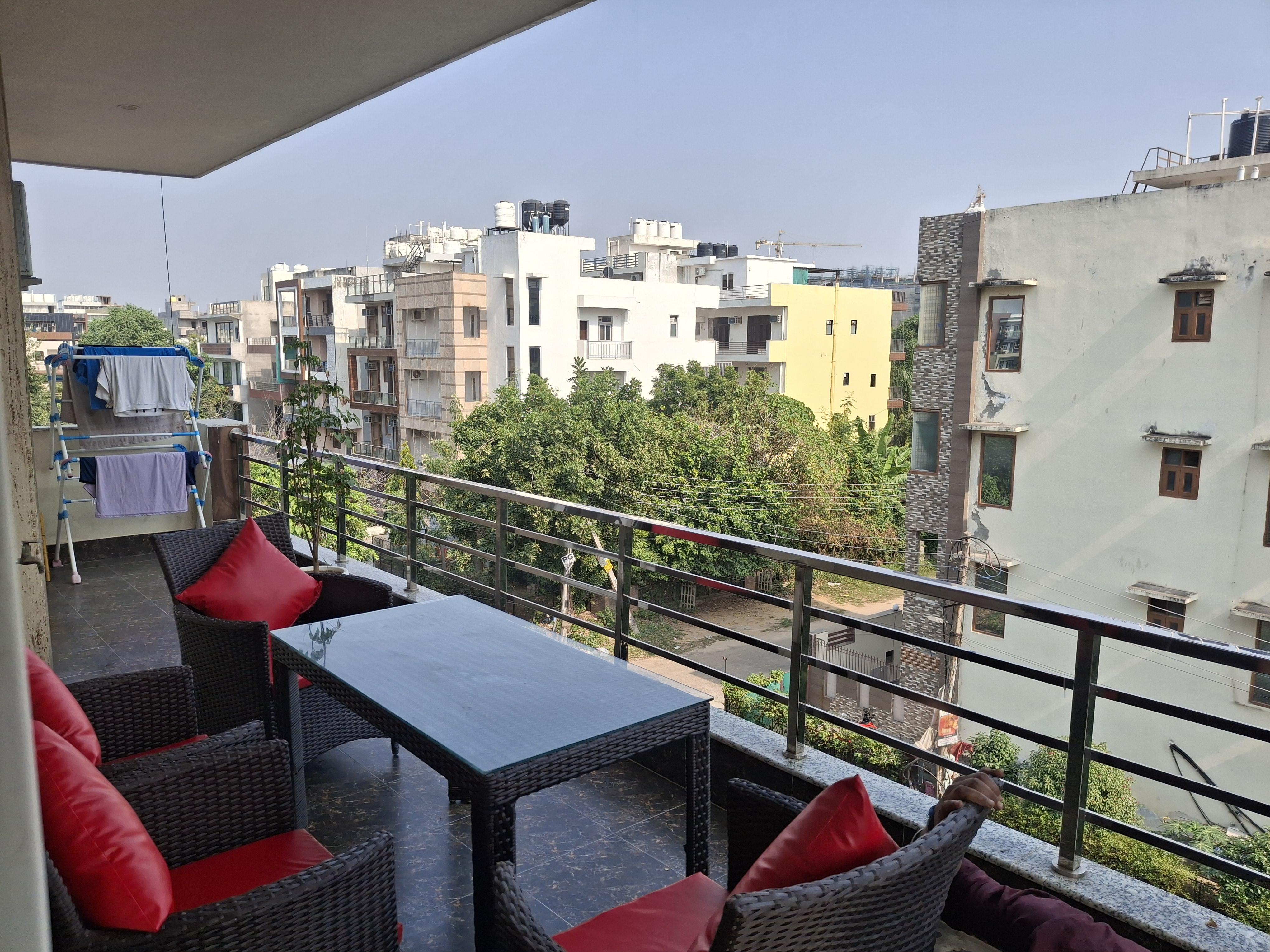Niketan Medanta Service Apartment - Tap to explore photos