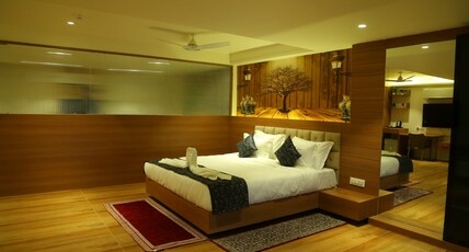 Hotel Om INn Room Type - KING SUITE ROOM