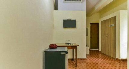 Daffodils Guest House Room Type - Non Ac Deluxe Room With Balcony