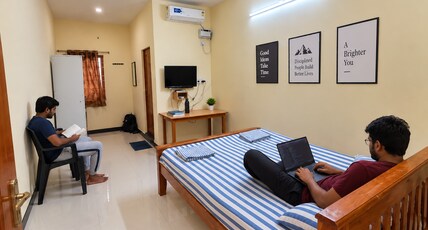 Nalli Plaza Room Type - Budget Double Room AC Nalli Plaza Room Type - Budget Double Room AC