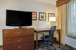 La Quinta Inn & Suites by Wyndham Las Vegas Red Rock