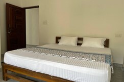 Peaceful Calm Nature View Studio in Ashvem