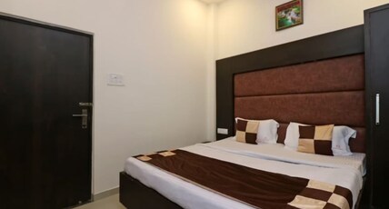 Hotel Gagan Room Type - Deluxe Room