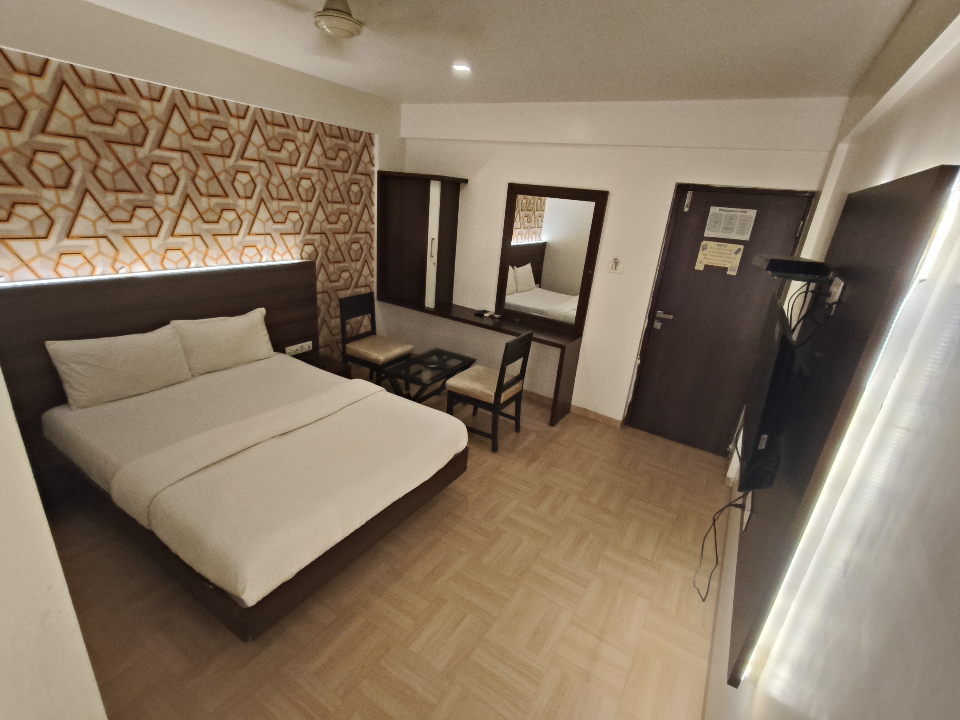 Hotel Vijay Sagar - Tap to explore photos