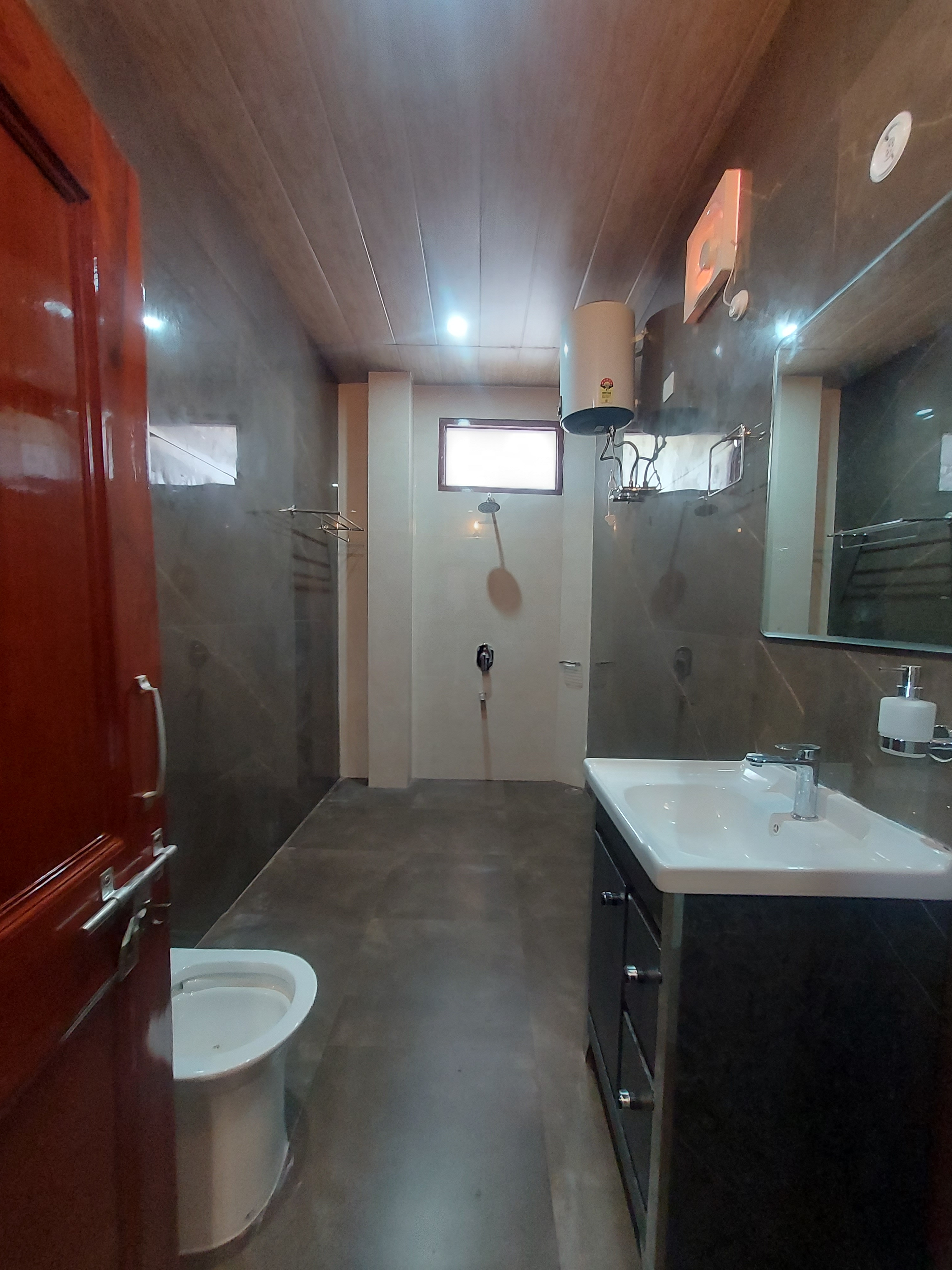 Arnika villa Homestay - Tap to explore photos