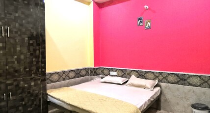 Vraja kishori sewa dham stays Room Type - Bedroom 109