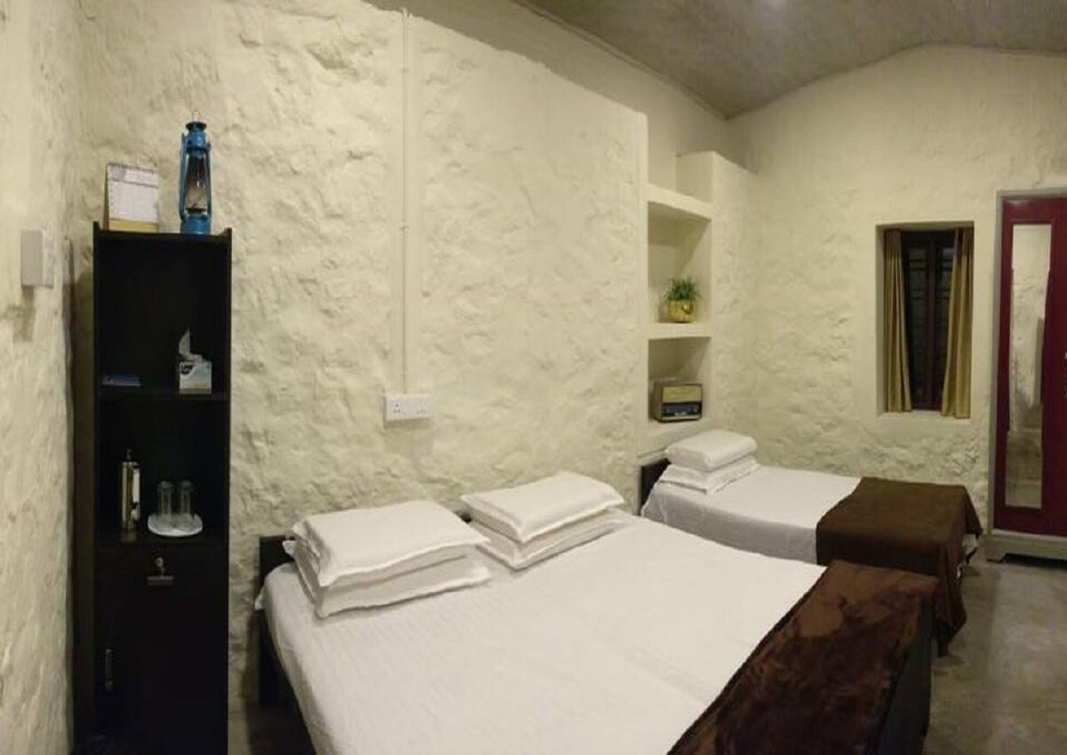 Urumbi Hill Homestay - Tap to explore photos