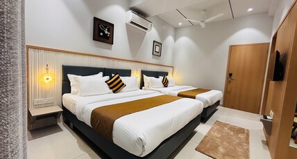 Balaji Hotel Room Type - FAMILY CLUB ROOM