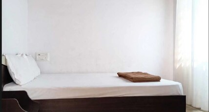Ishwar Place Rooms and Cafe Room Type - Non Ac Room 4 sharing