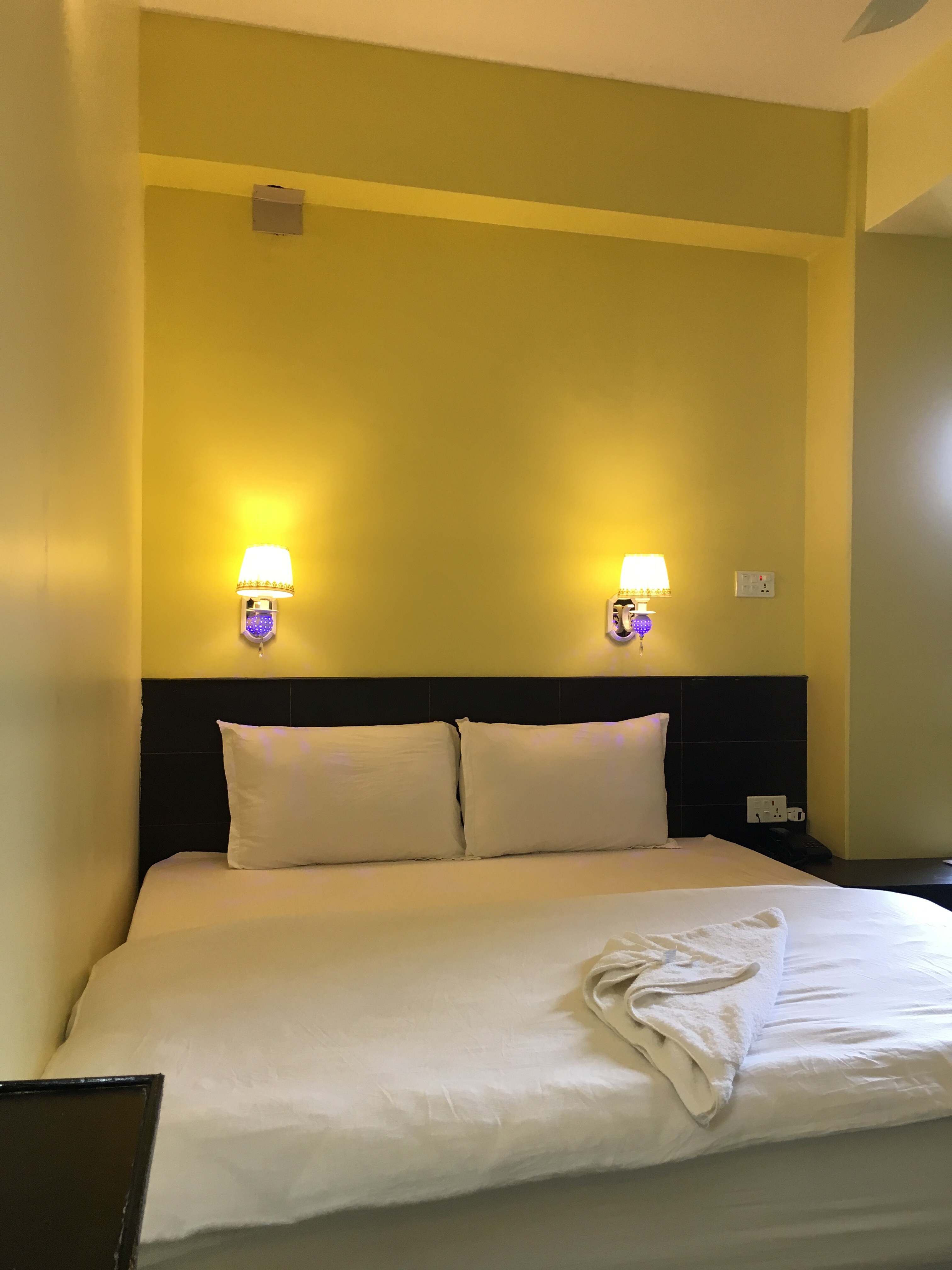 Suite Inn - Tap to explore photos
