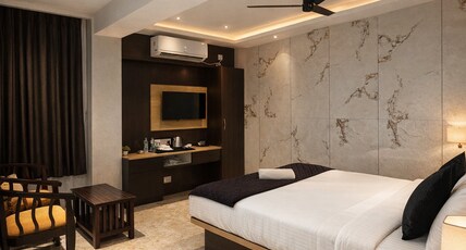 Hajiyar Residency Room Type - EXECUTIVE ELEGANT DOUBLE ROOM