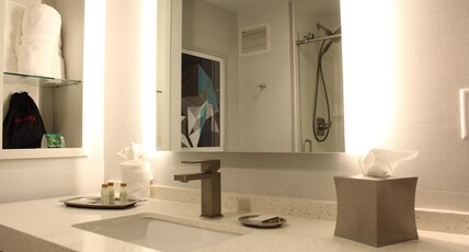 Hotel Indigo Harrisburg - Hershey Room Type - 1 King Suite Mobility Accessible Roll In Shower Hotel Indigo Harrisburg - Hershey Room Type - 1 King Suite Mobility Accessible Roll In Shower
