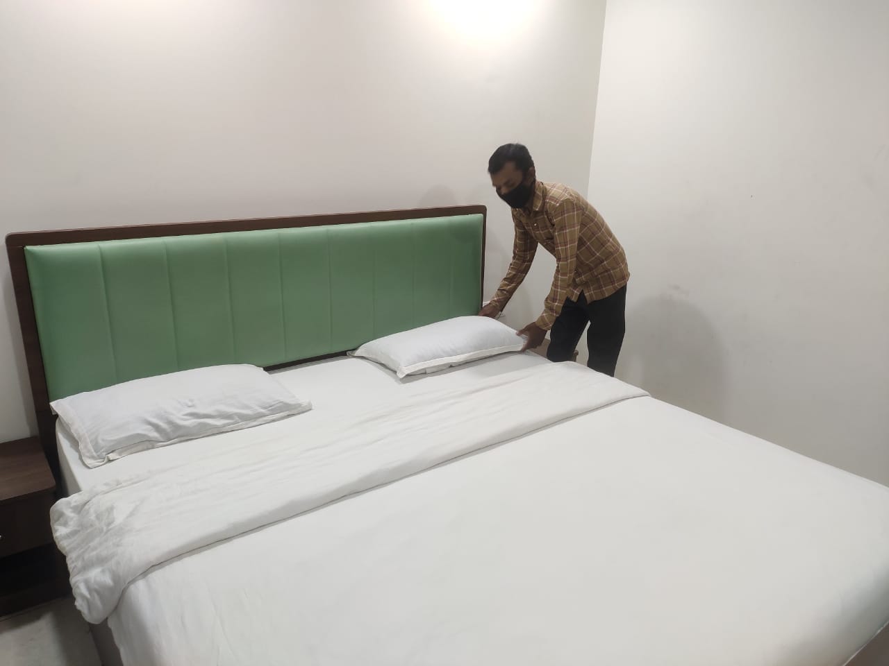 Hotel Rajdhani - Tap to explore photos