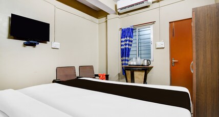 Super Collection O NIT More Adityapur Formerly Hotel Subheksha Room Type - Premium