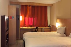 ibis Istres Trigance