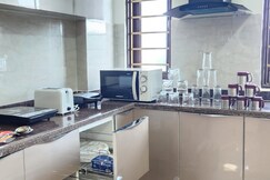 Aaj Golden stay 4BHK Luxury apt