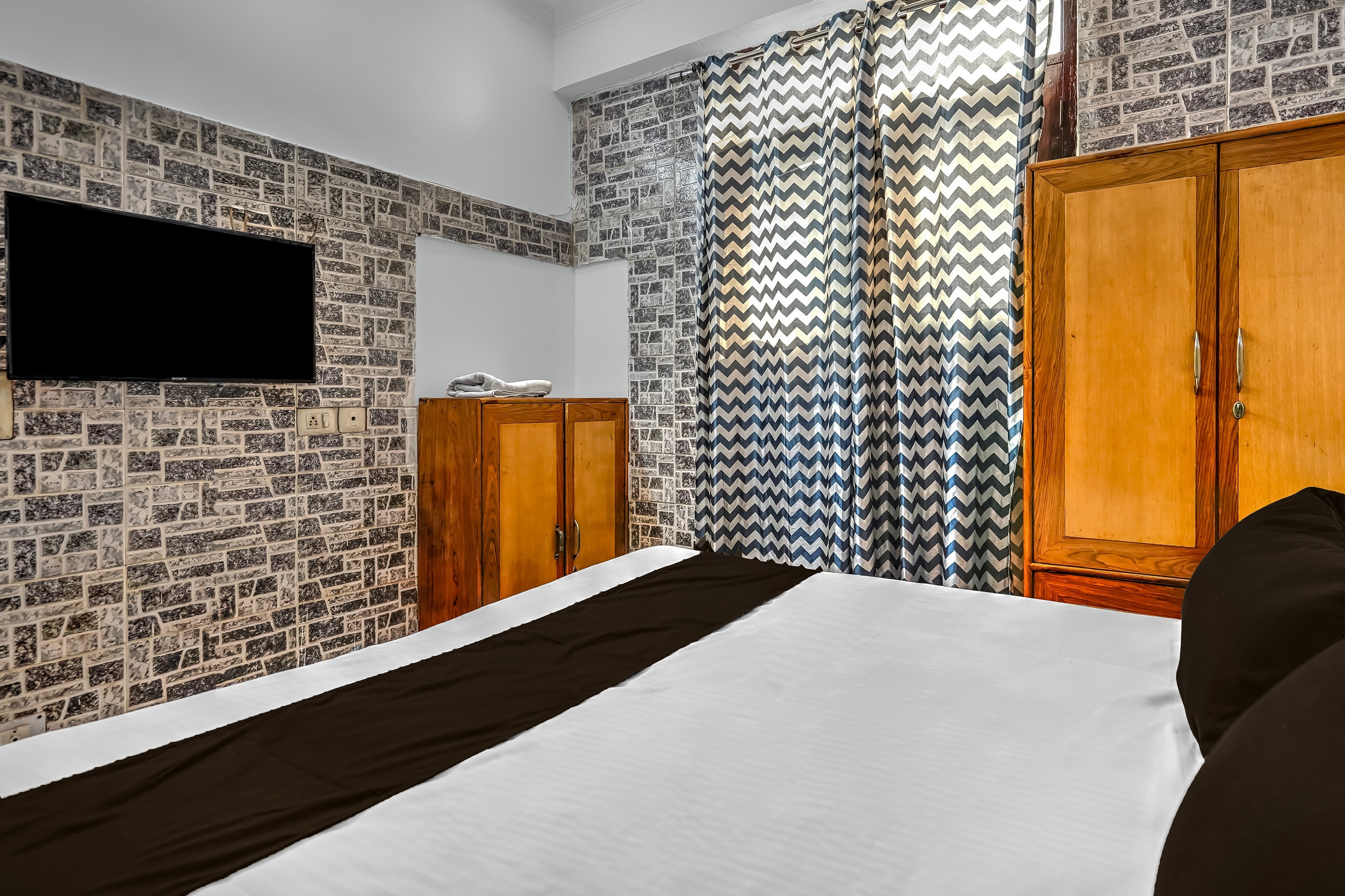 Hotel O Dwarka Sector 7 Formerly Millenium Residenc - Tap to explore photos