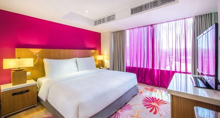 Radisson Blu Hotel, Kuwait Room Type - Suite - Lounge Access