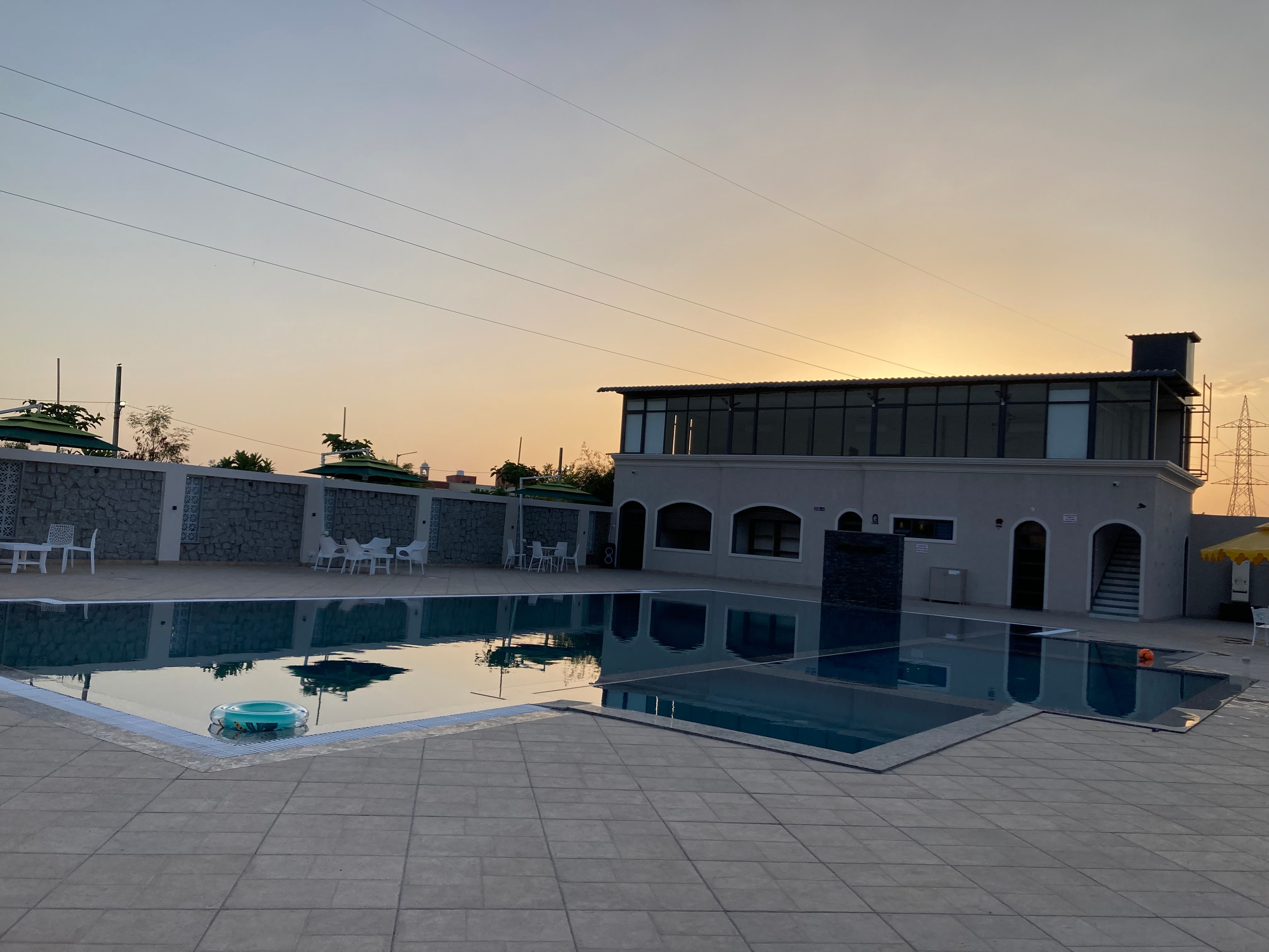 JS Farm and Resort Sumerpur - Tap to explore photos