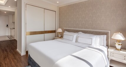 Melia Vinpearl Danang Riverfront Room Type - Grand Premium Room (3 Adults)
