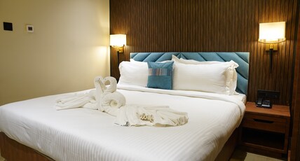 N H Hills Room Type - Suite with Jacuzzi